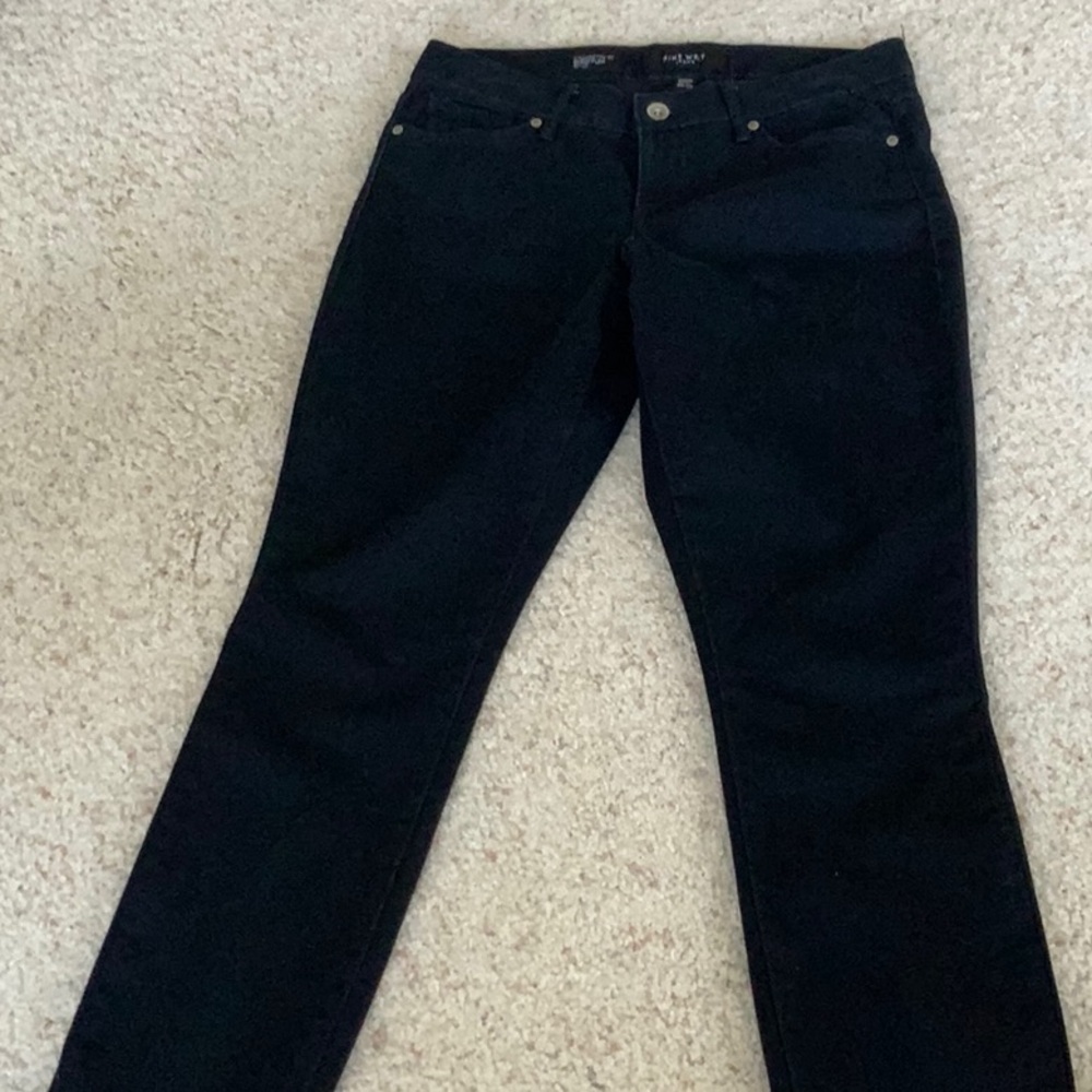 Nine West dark wash skinny jeans  size 8r/29